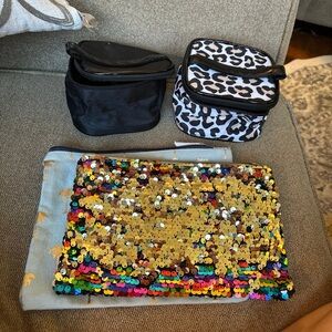 Cosmetic pouch bundle